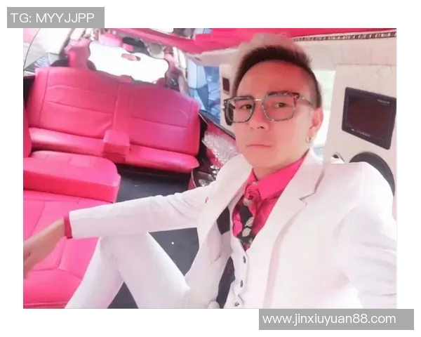 明星综艺篮球赛季来袭球场上演星光璀璨的精彩对决与欢乐时刻