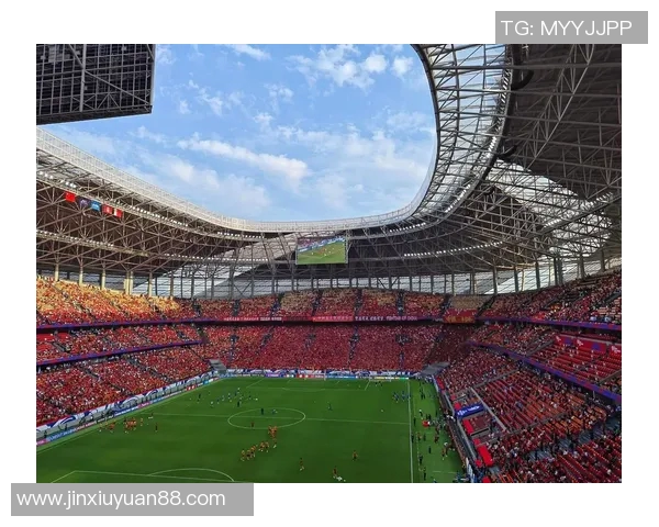 鸟巢足球盛事聚焦明星球员精彩表现与背后故事